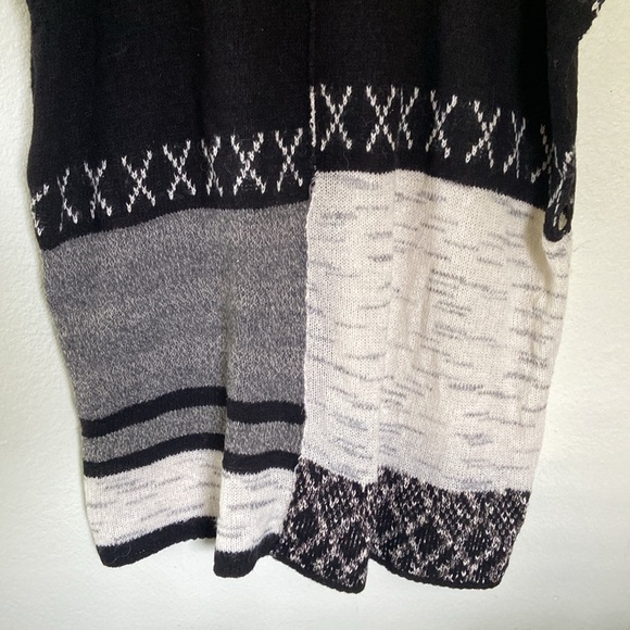 Free People Solstice Spirit Embellished Poncho Knit Alpaca Blend Women’s M/L - Picture 14 of 16